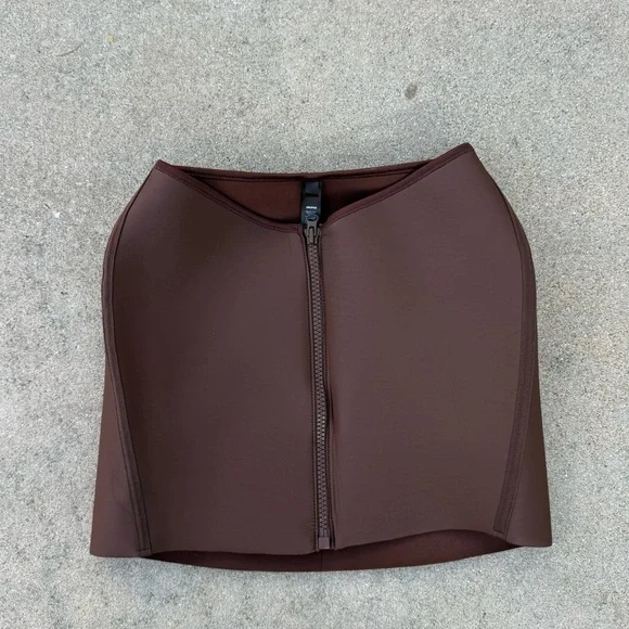 NWT SKIMS Rubberized Scuba Coverup Swim Skirt Medium M Cocoa Brown Sexy Beach - Picture 8 of 9
